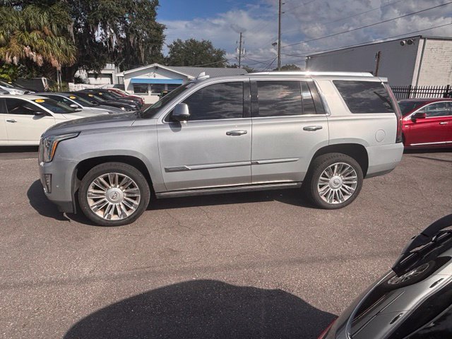 Used 2018 Cadillac Escalade Platinum RWD image 4