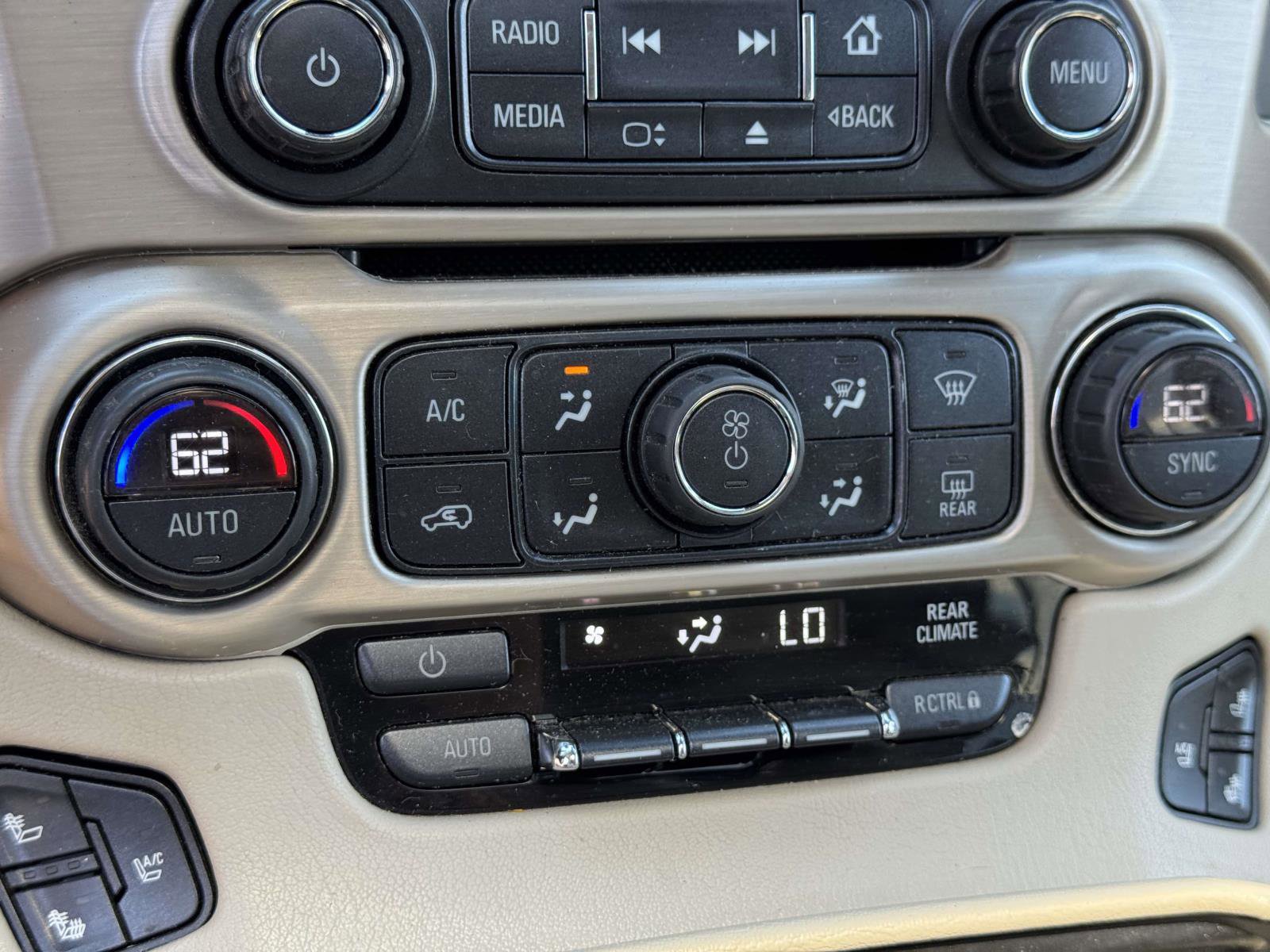 Used 2016 GMC Yukon XL Denali w/ Open Road Package AWD/4WD image 29