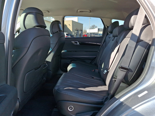 Used 2025 Genesis GV80 2.5T Standard image 10