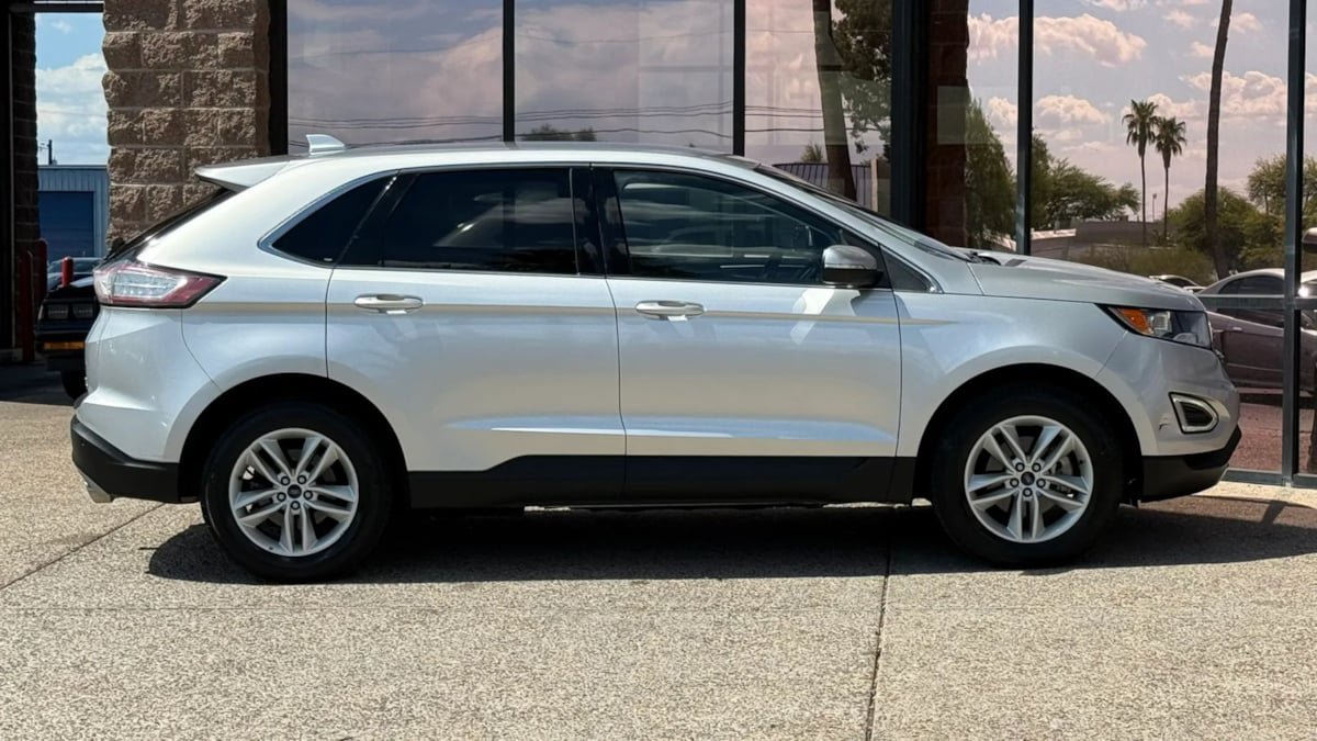 Used 2017 Ford Edge SEL w/ Equipment Group 201A FWD image 14
