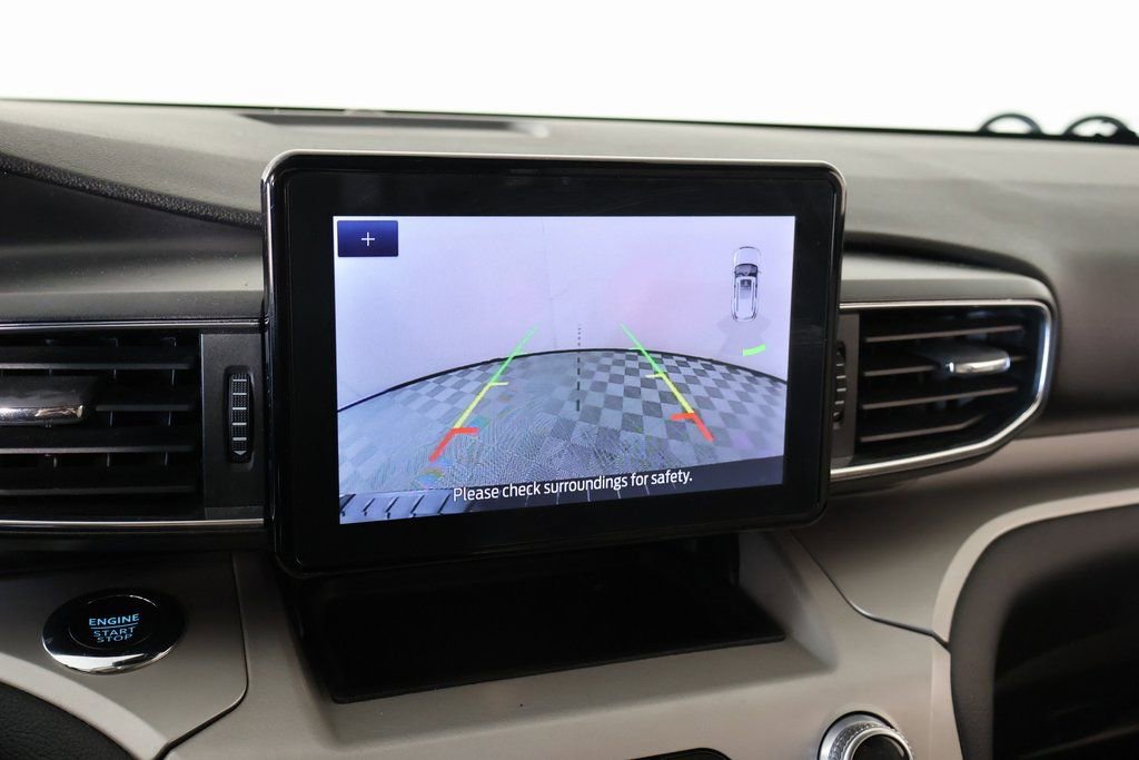 Used 2023 Ford Explorer XLT w/ Equipment Group 202A image 6