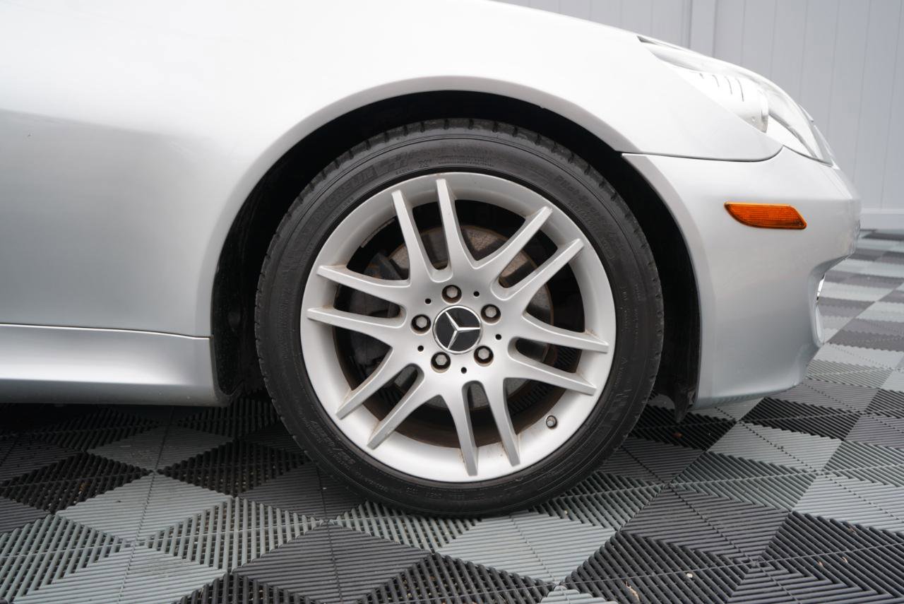 Used 2009 Mercedes-Benz SLK 300 2dr Roadster 3.0L w/ Premium I Pkg image 88