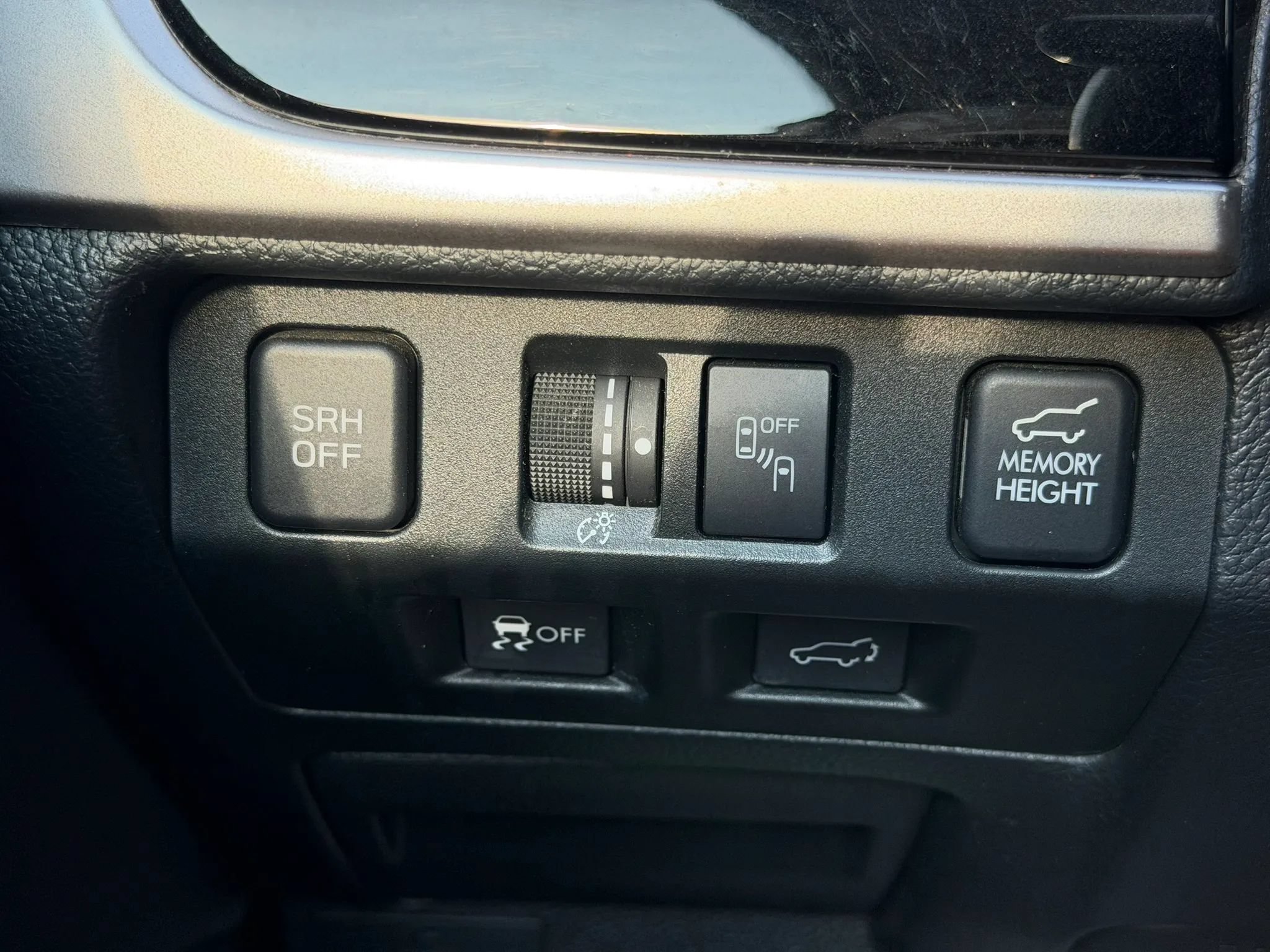Used 2018 Subaru Forester 2.5i Touring w/ Popular Package #3B AWD/4WD image 27