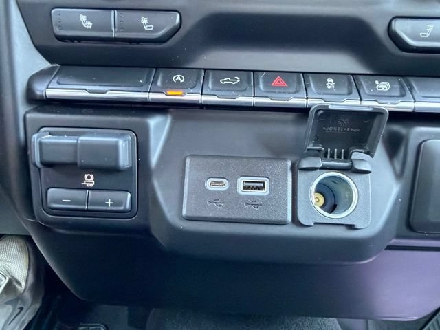 Used 2020 Chevrolet Silverado 1500 LT AWD/4WD image 34