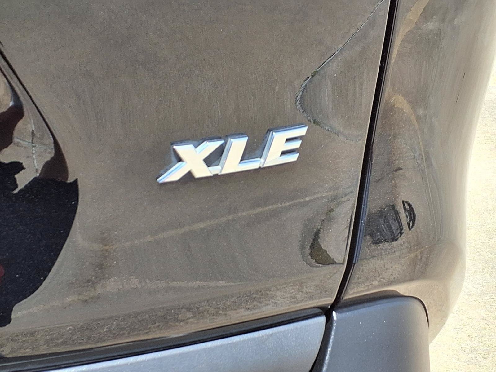 Used 2023 Toyota RAV4 XLE Premium FWD image 31