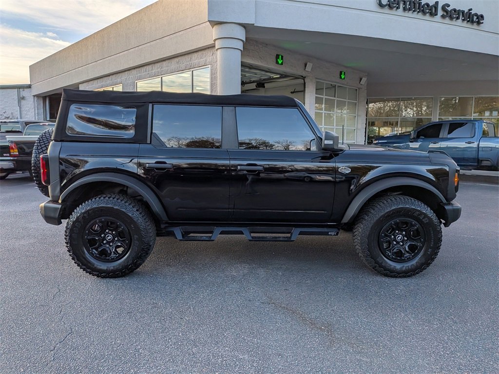 Used 2023 Ford Bronco Wildtrak image 3