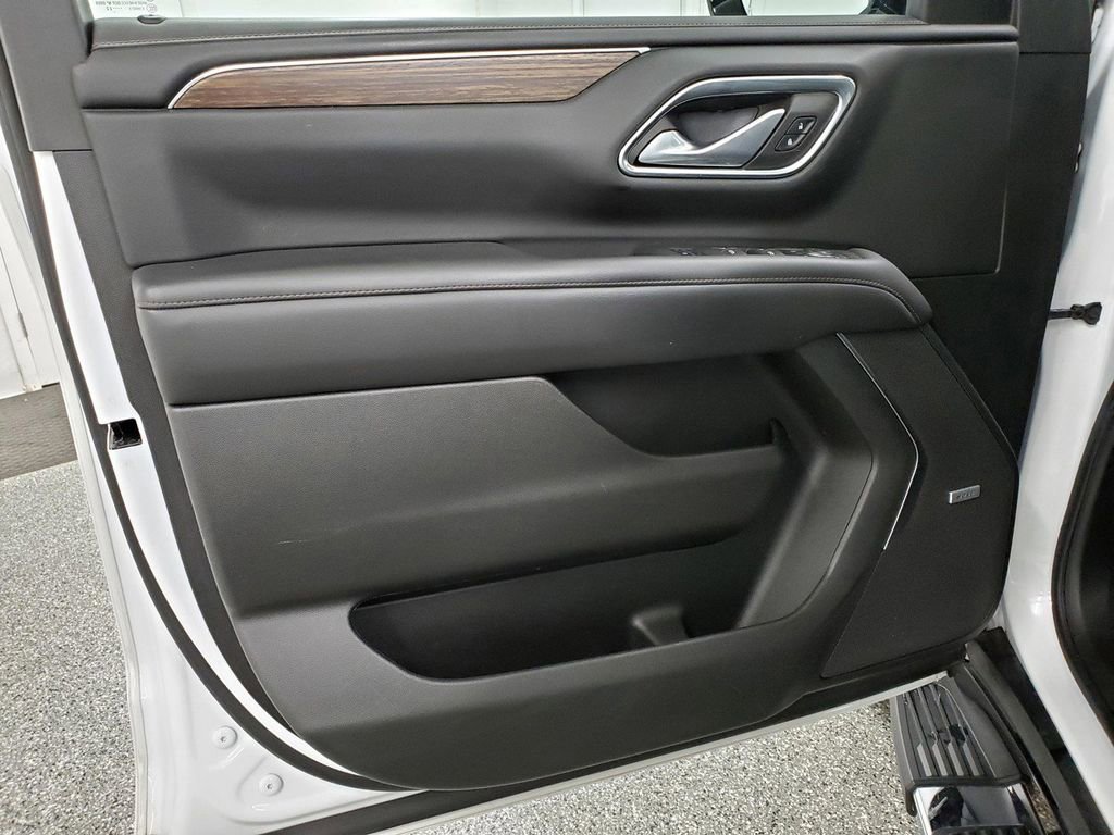 Used 2022 Chevrolet Tahoe High Country image 12