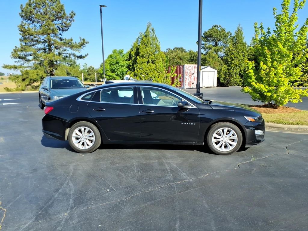 Used 2020 Chevrolet Malibu LT FWD image 2