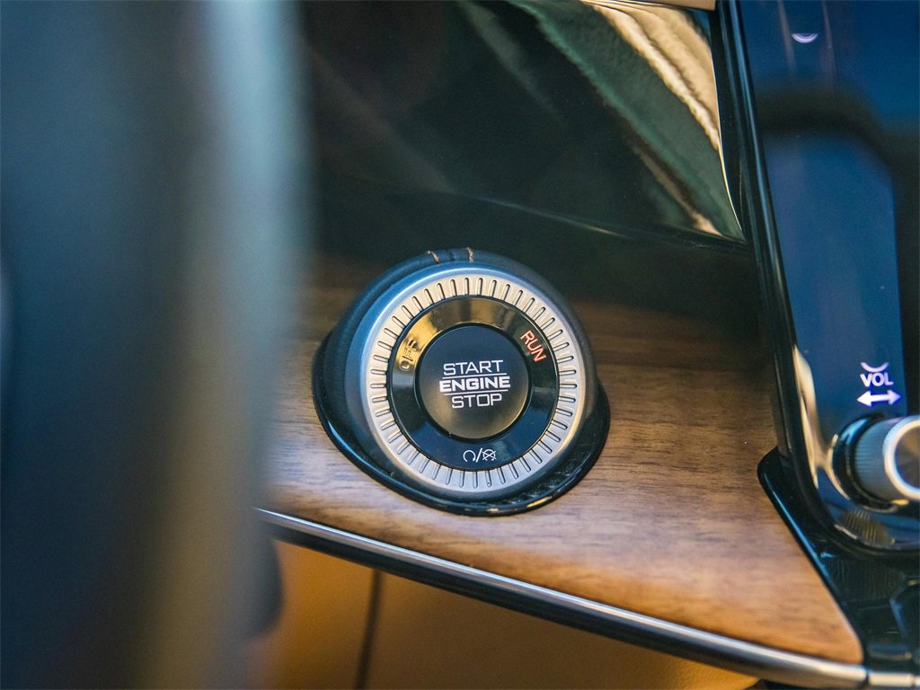 Used 2024 Jeep Grand Wagoneer Series III w/ HD Trailer Tow Package image 35