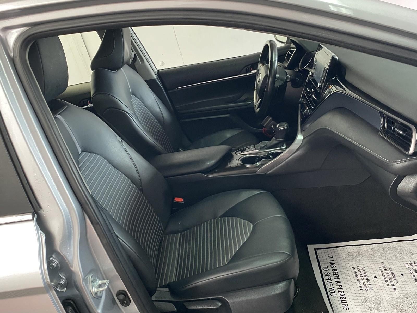 Used 2024 Toyota Camry SE w/ Cold Weather Package FWD image 9