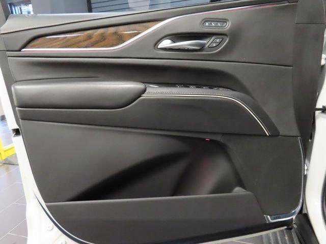 Certified 2022 Cadillac Escalade Premium Luxury Platinum AWD/4WD image 36