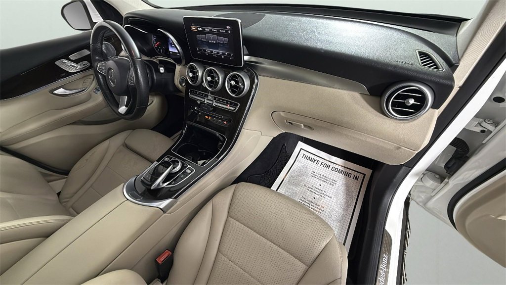 Used 2017 Mercedes-Benz GLC 300 4MATIC image 33