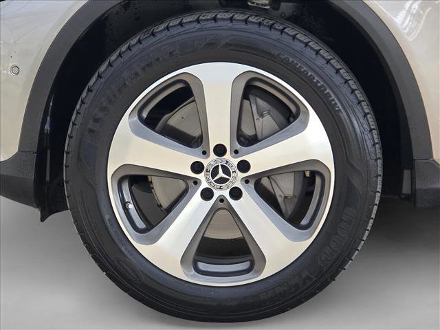 Used 2019 Mercedes-Benz GLC 300 4MATIC Coupe image 9