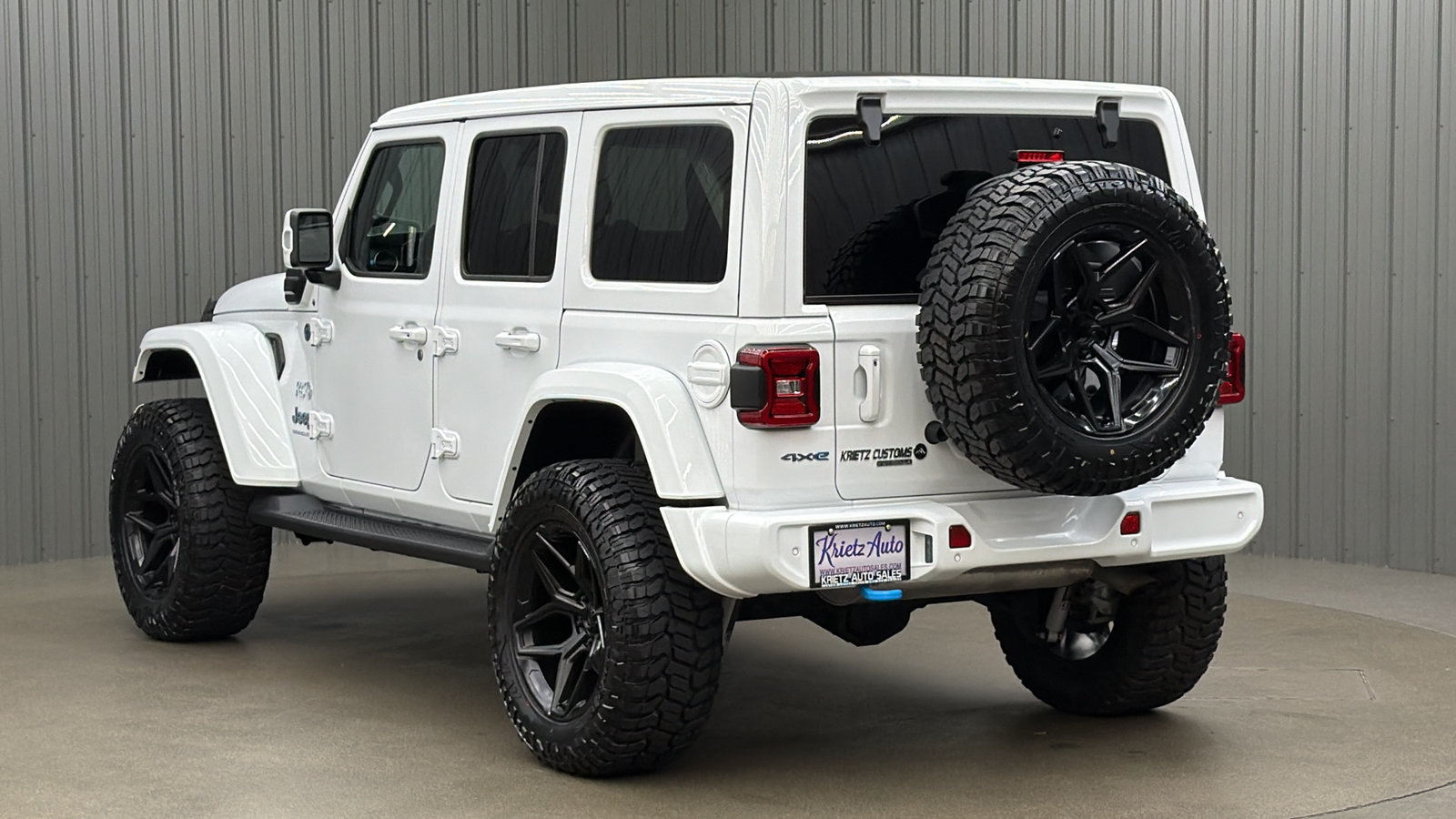 Used 2024 Jeep Wrangler High Altitude AWD/4WD image 3