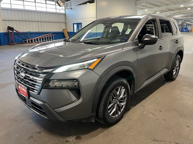 Used 2024 Nissan Rogue S AWD/4WD image 7