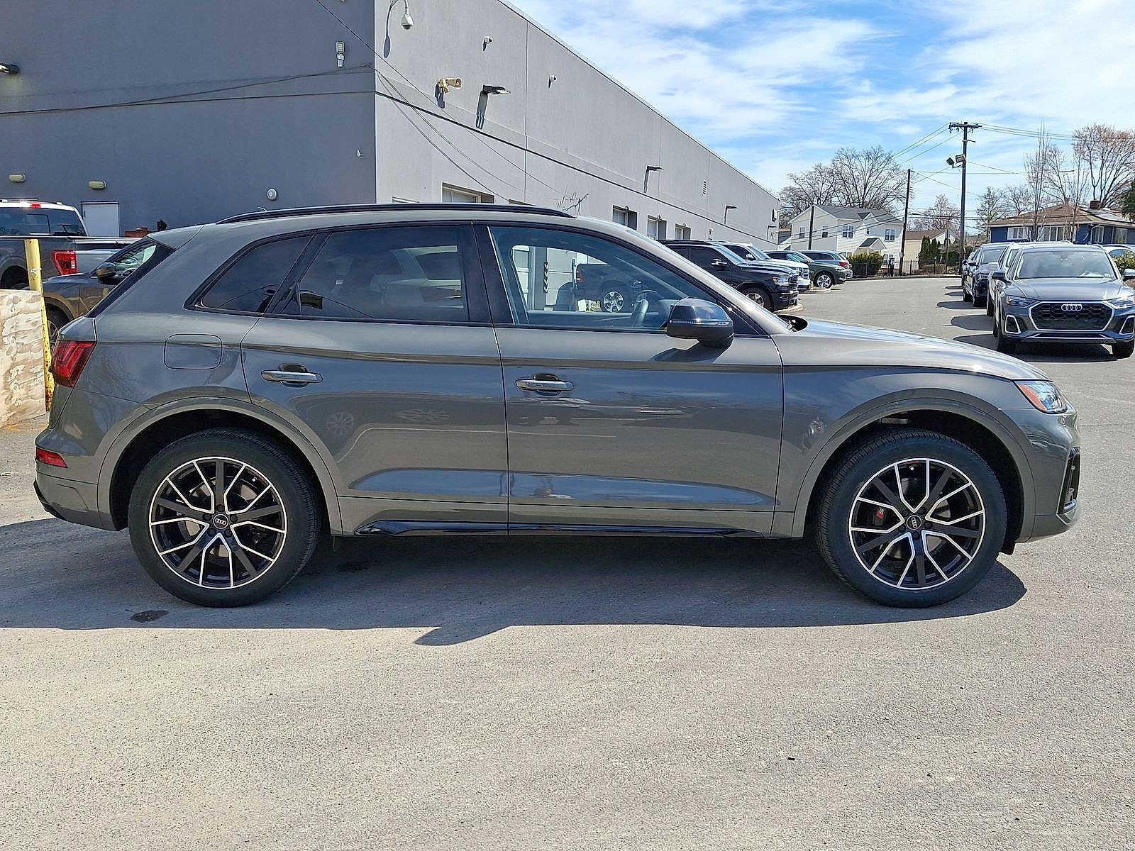 Used 2023 Audi SQ5 Premium Plus w/ Premium Plus Package image 26