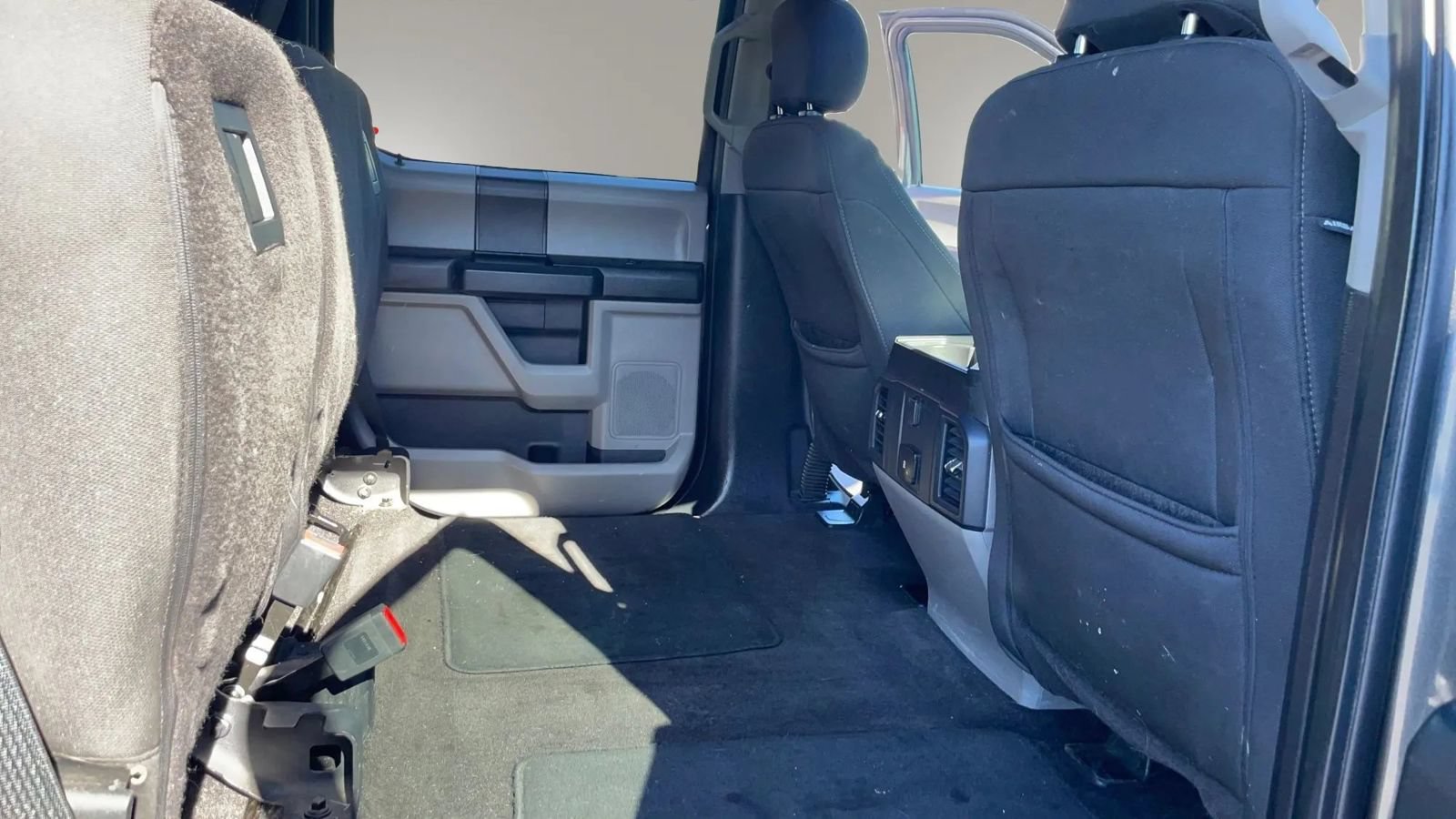Used 2018 Ford F150 XL w/ Equipment Group 101A Mid AWD/4WD image 27