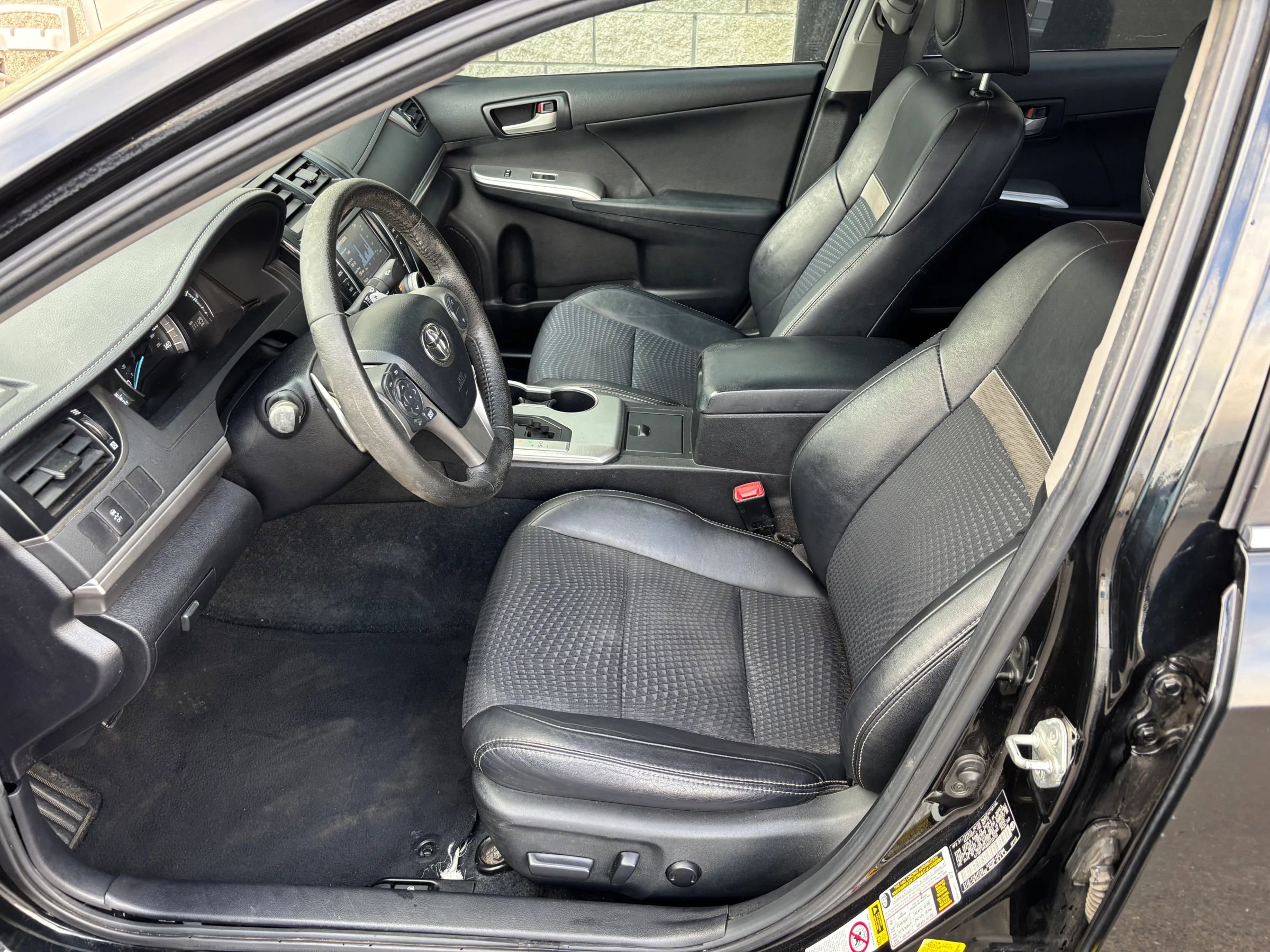 Used 2013 Toyota Camry SE image 9