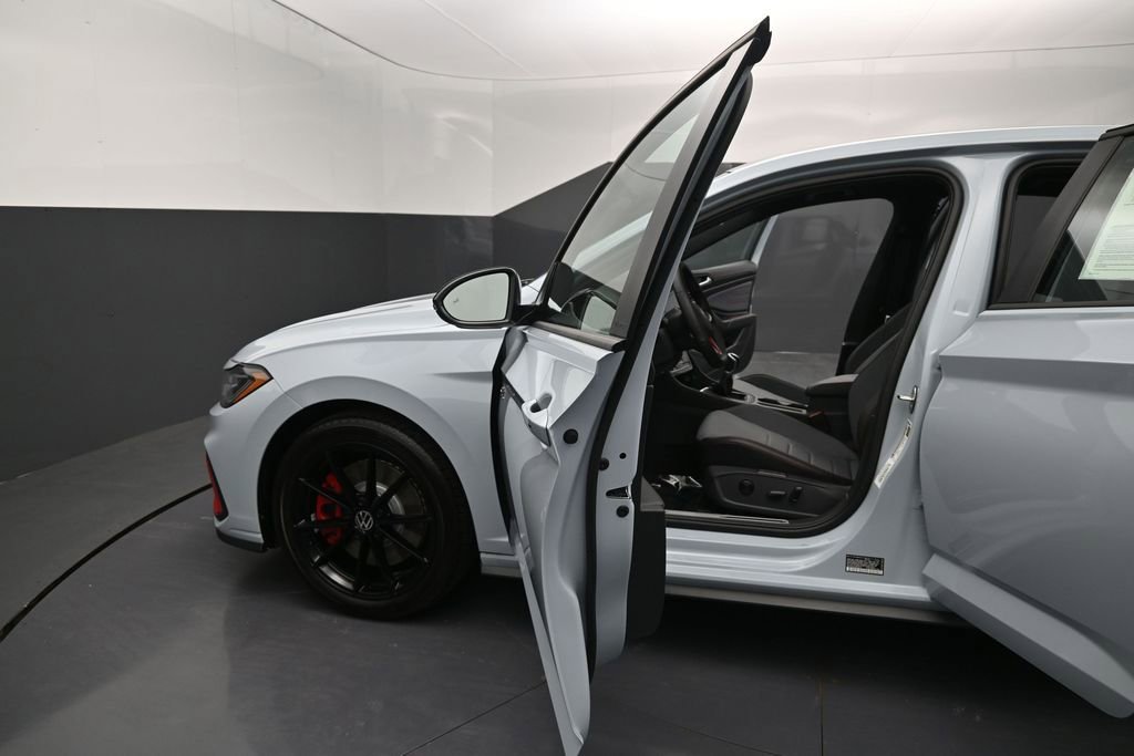 Used 2026 Volkswagen Jetta GLI Autobahn FWD image 13