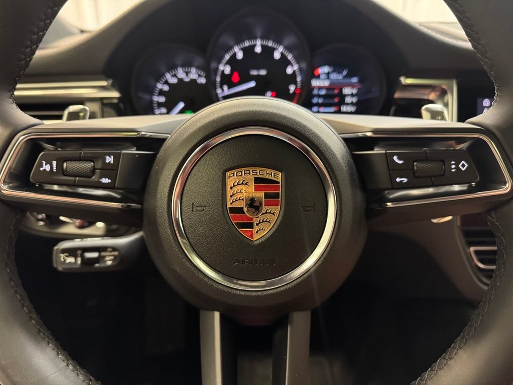 Certified 2025 Porsche Macan w/ Premium Package Plus AWD/4WD image 20