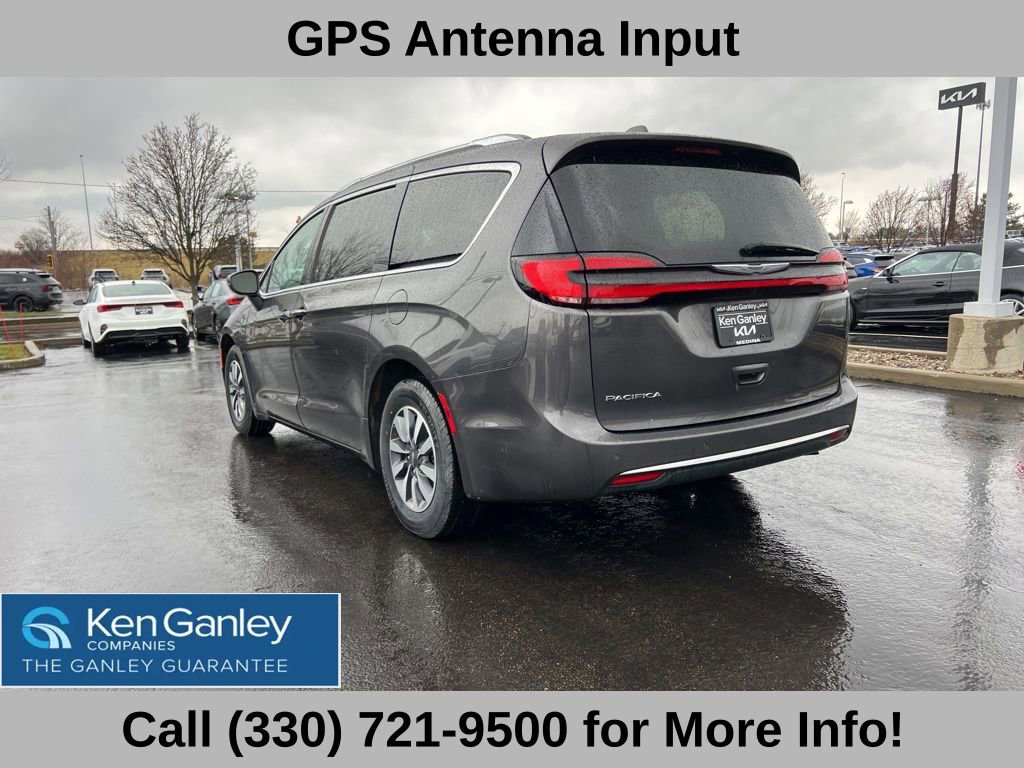 Used 2021 Chrysler Pacifica Touring-L w/ Uconnect Theater Family Group image 13