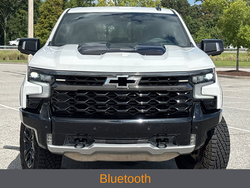 Used 2025 Chevrolet Silverado 1500 ZR2 w/ Technology Package AWD/4WD image 2