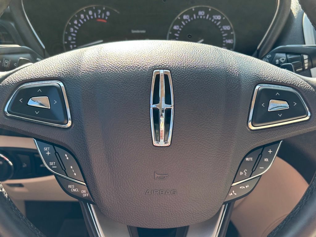Used 2019 Lincoln MKC Reserve w/ MKC Technology Package FWD image 26