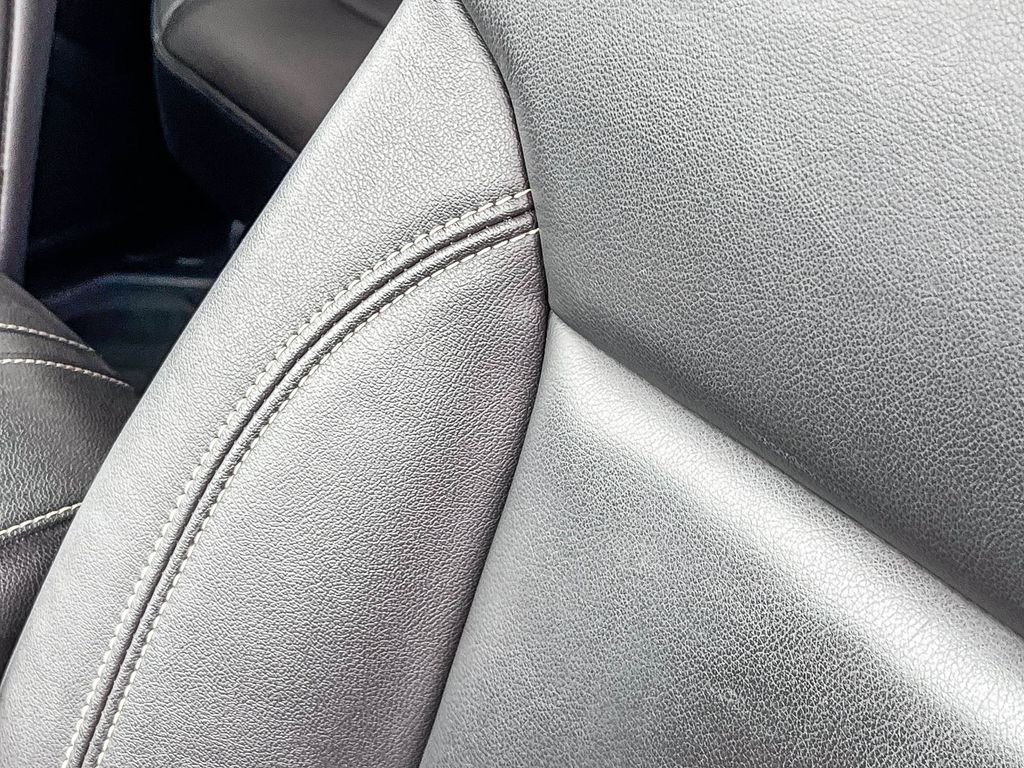 Used 2022 Chevrolet Traverse LT w/ LPO, Floor Liner Package image 54