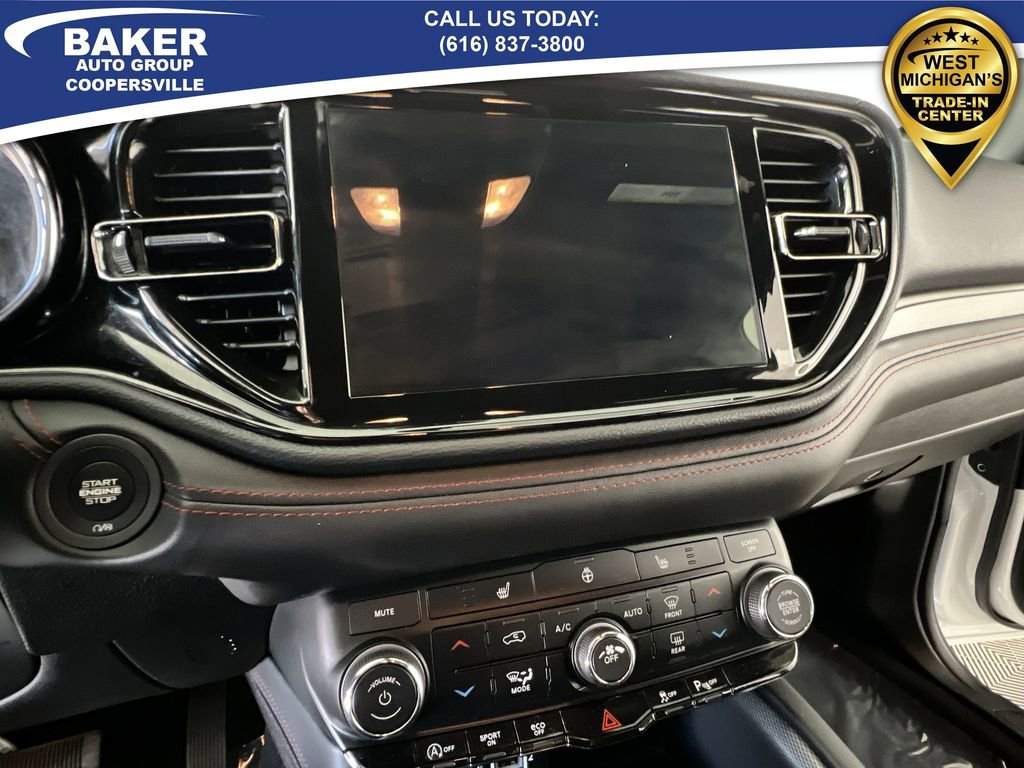 Used 2025 Dodge Durango GT image 11