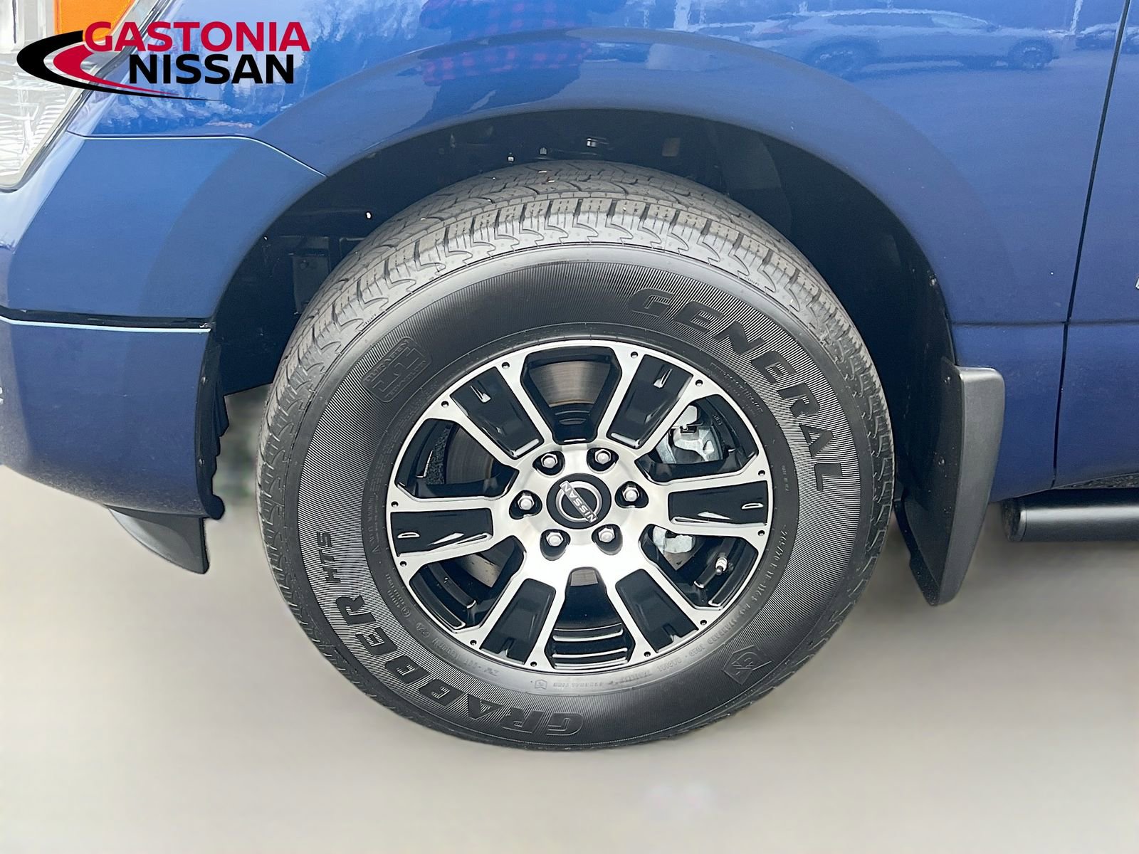 Used 2024 Nissan Titan SV w/ SV Convenience Package image 39