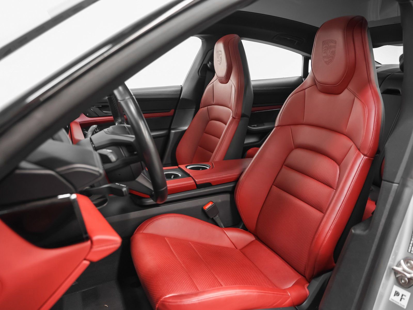 Certified 2023 Porsche Taycan image 5