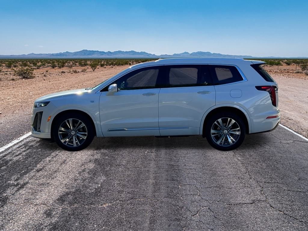 Used 2022 Cadillac XT6 Premium Luxury image 16