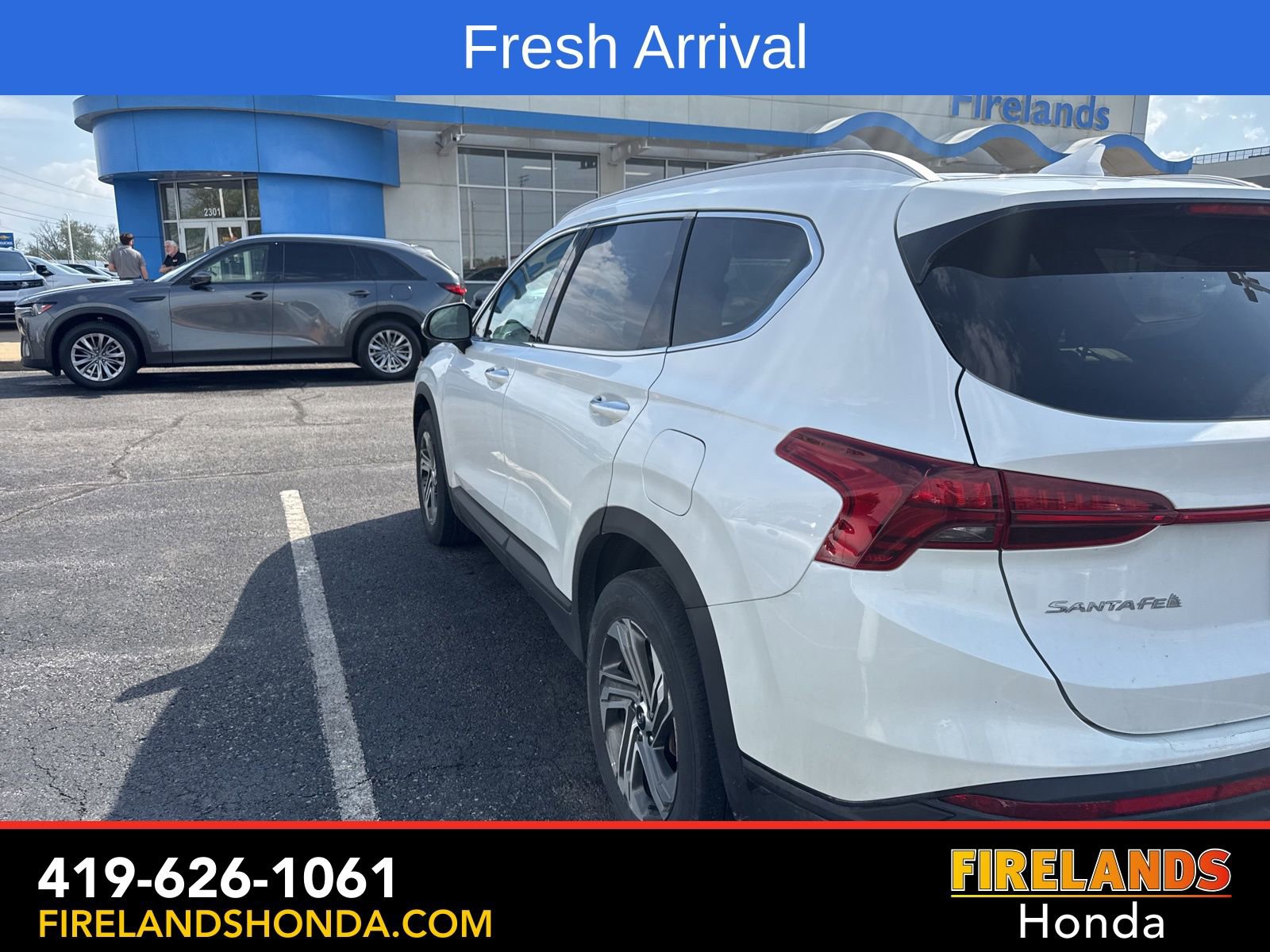Used 2023 Hyundai Santa Fe SEL FWD image 4