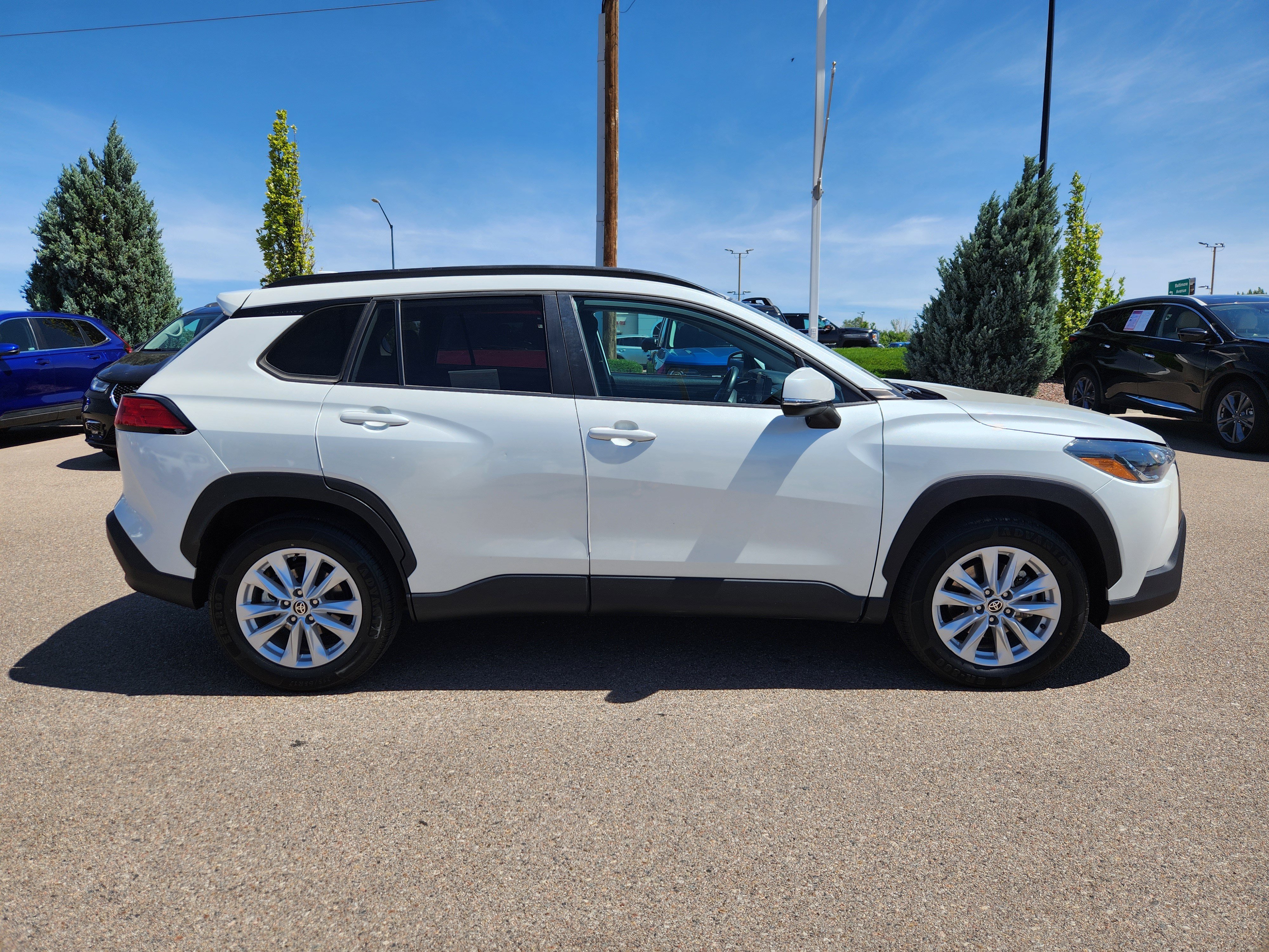 Used 2022 Toyota Corolla Cross LE w/ Moonroof Package AWD/4WD image 2
