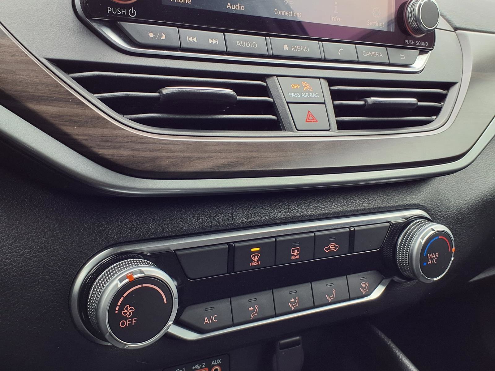 Used 2024 Nissan Altima 2.5 SV image 11