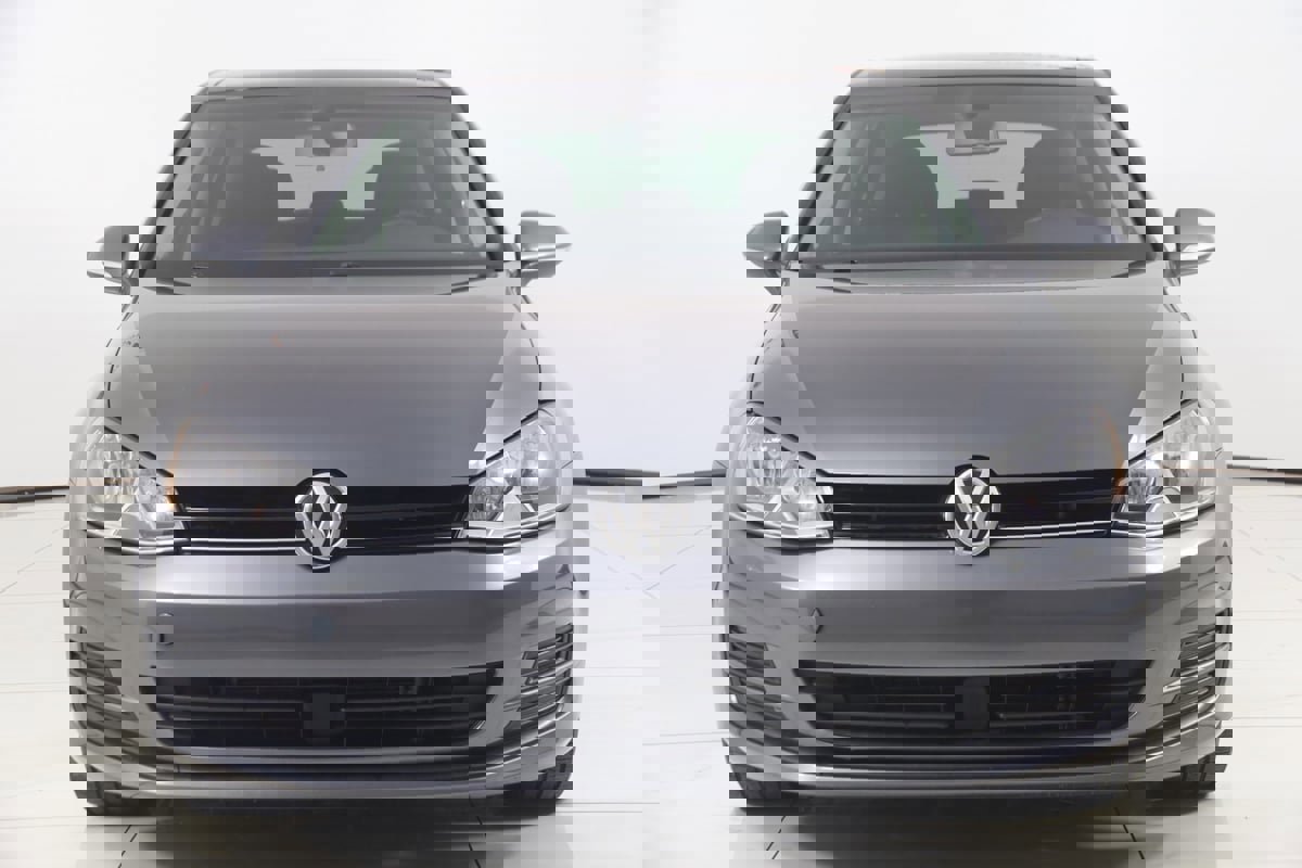 Used 2017 Volkswagen Golf Wolfsburg Edition image 48