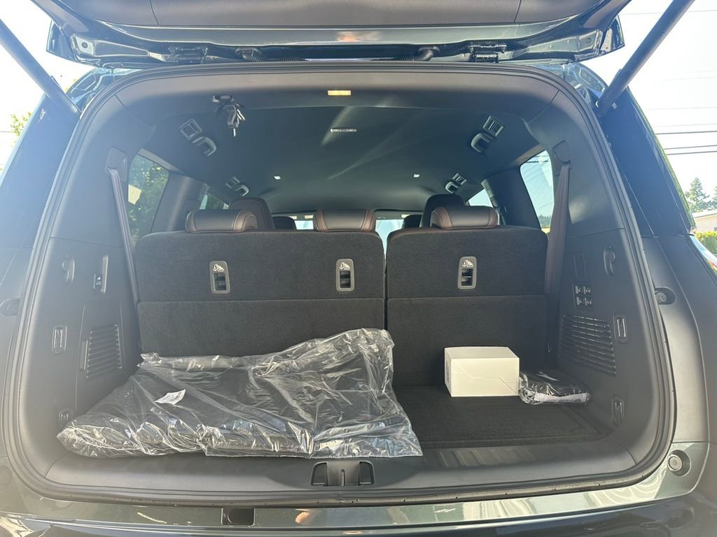 New 2026 Nissan Armada SL w/ Captain's Chari Seat Package image 31