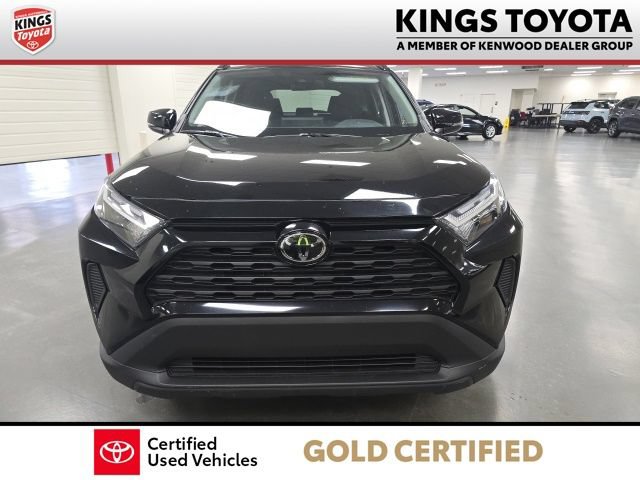 Used 2025 Toyota RAV4 XLE AWD/4WD image 3