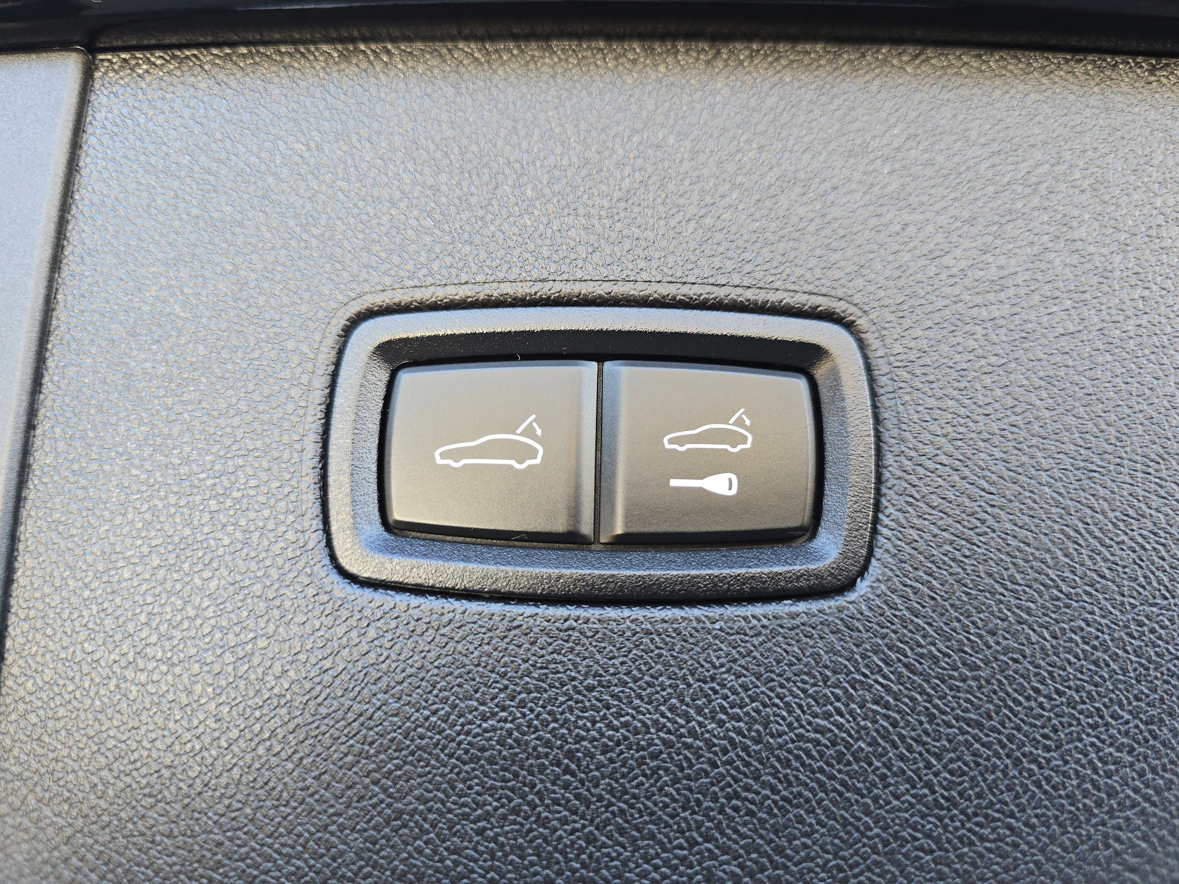 Certified 2024 Porsche Cayenne image 16