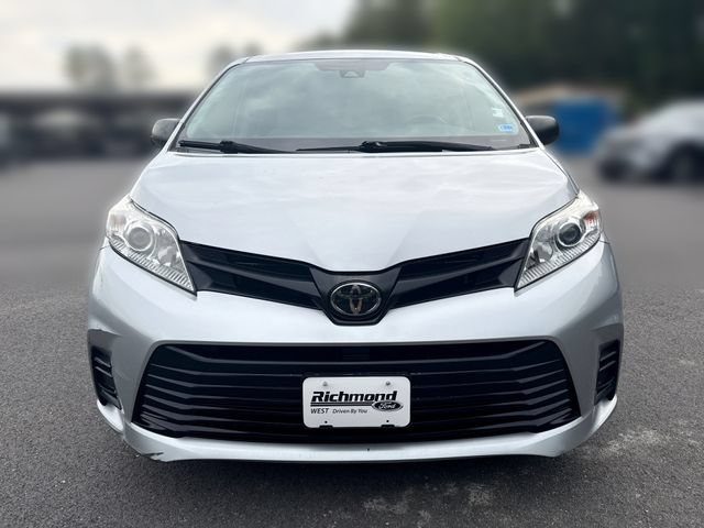 Used 2020 Toyota Sienna L FWD image 3