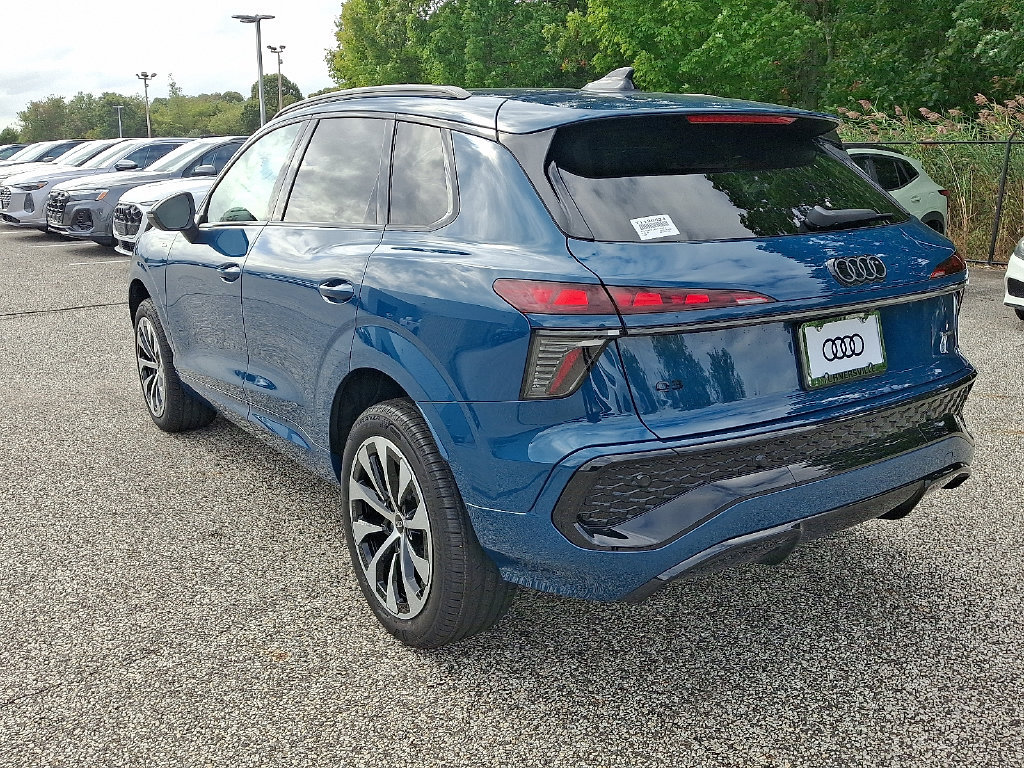 New 2026 Audi Q3 quattro 2.0T AWD/4WD image 3