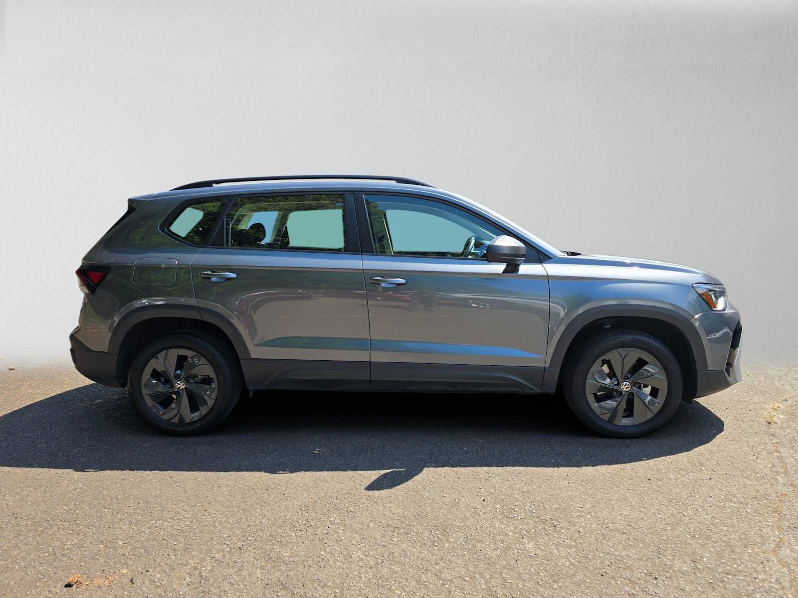 Used 2025 Volkswagen Taos S FWD image 2