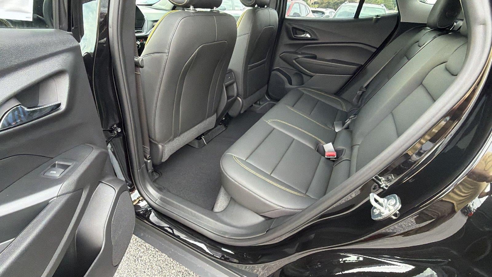 New 2026 Chevrolet Trax ACTIV w/ Sunroof Package FWD image 20