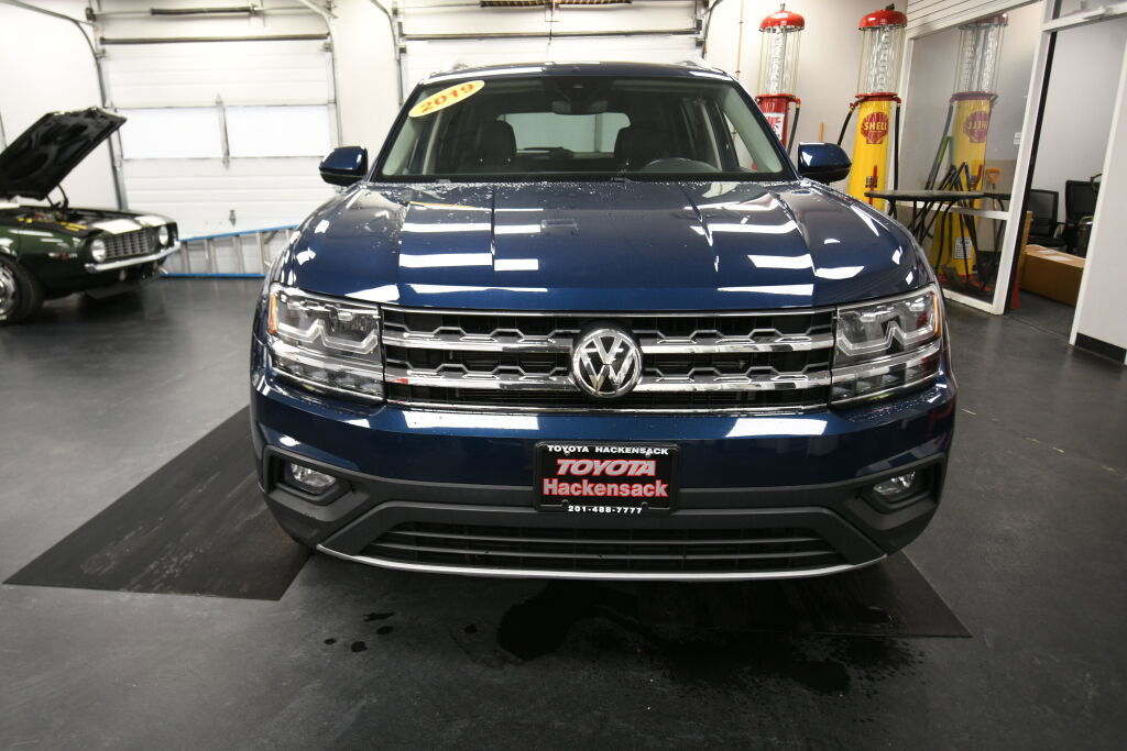 Used 2019 Volkswagen Atlas SE w/ Panoramic Sunroof Package image 3