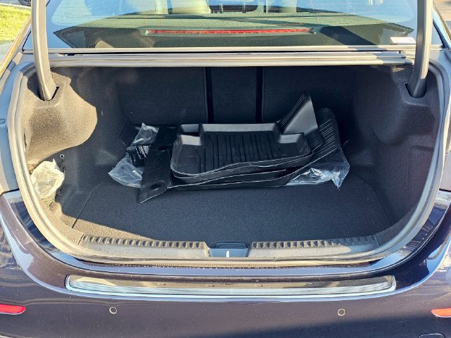 New 2026 Mercedes-Benz E 450 4MATIC Sedan image 9