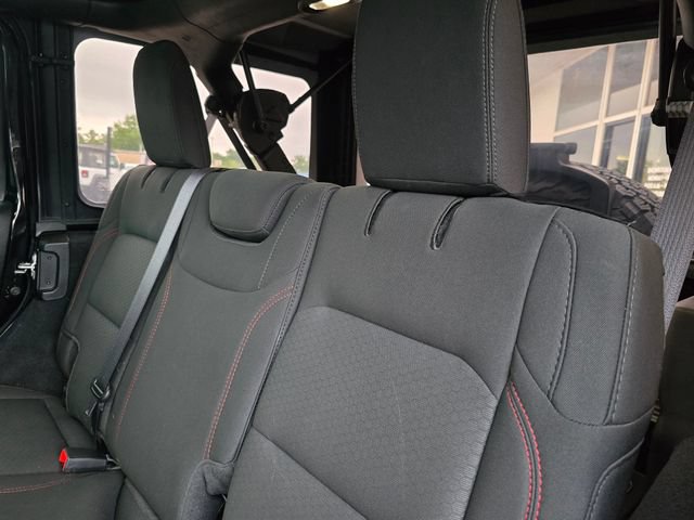 Used 2022 Jeep Wrangler Unlimited Rubicon AWD/4WD image 28