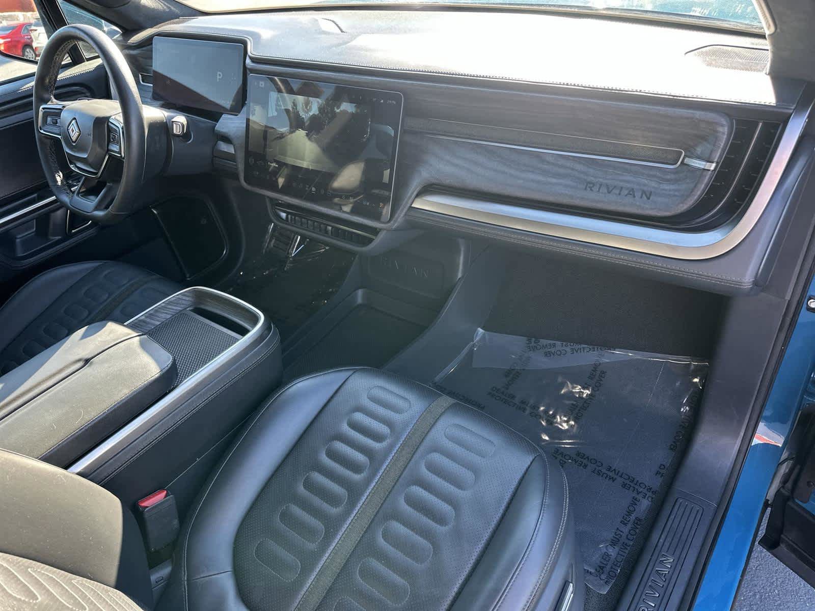 Used 2023 Rivian R1S Adventure image 12