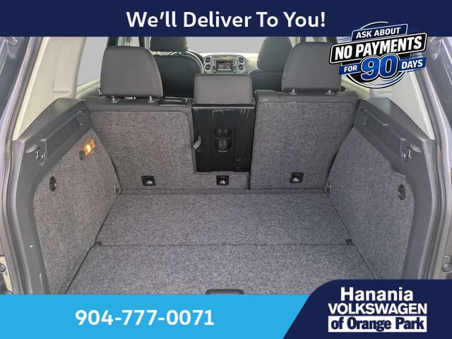 Used 2017 Volkswagen Tiguan Limited w/ Alloy Wheels Package FWD image 12