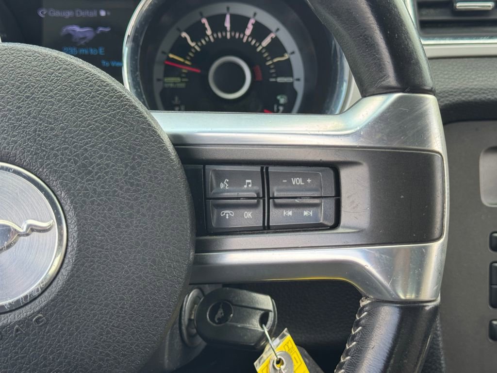 Used 2013 Ford Mustang Premium RWD image 22
