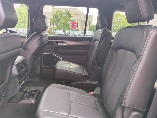New 2026 Jeep Grand Wagoneer Limited w/ Premium Group II AWD/4WD image 14